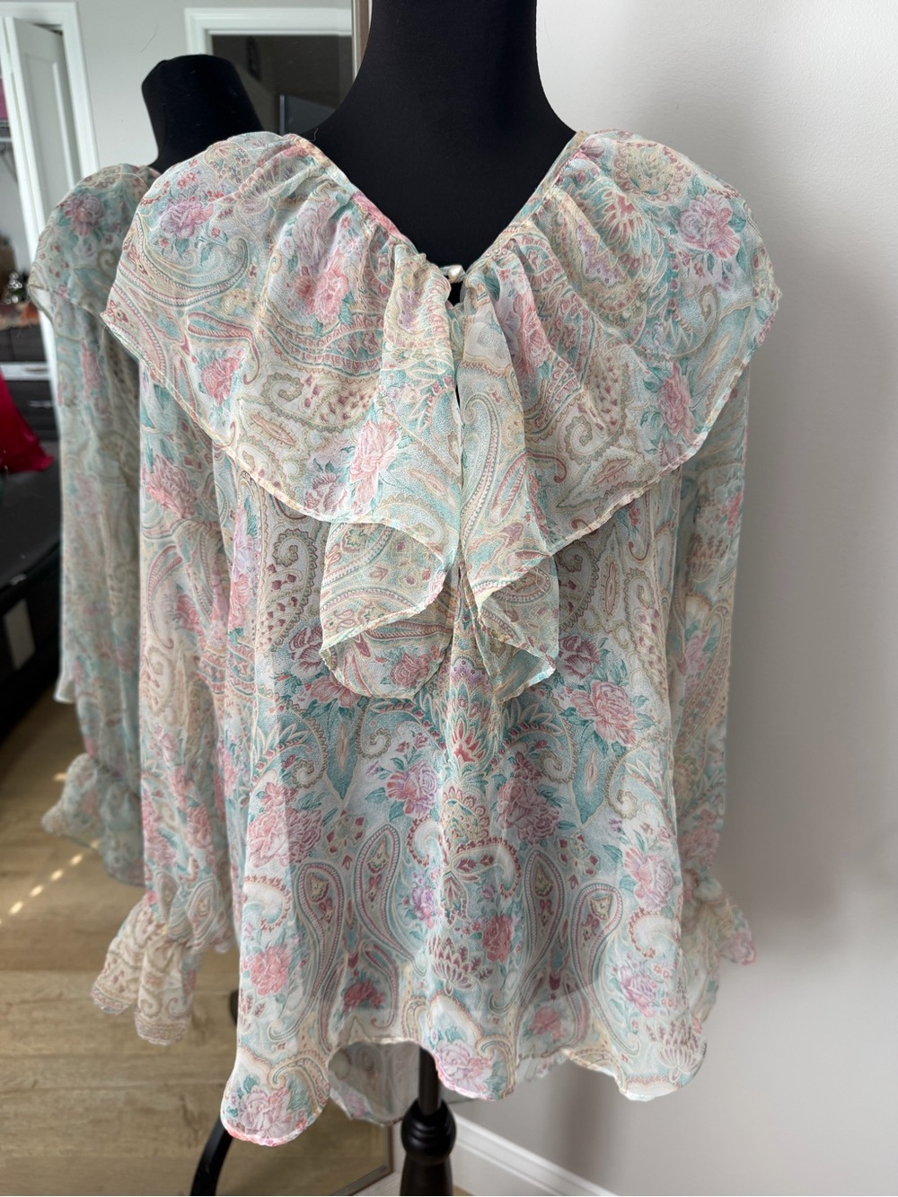 Vintage Victoria Secret Lightweight Pastel Paisley Ruffle Neck Blouse - Women